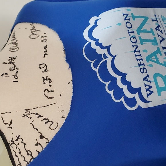 Washington Rain Festival sweatshirt - Picture 4 of 7